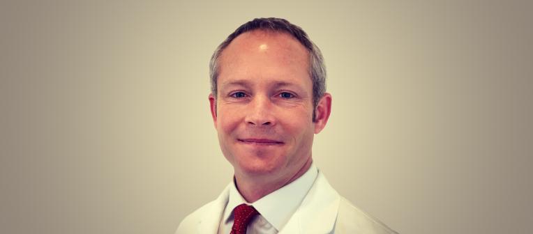 Headshot of Dr Ross Hoffman, UQ-Ochsner Alumni from the class of 2012.